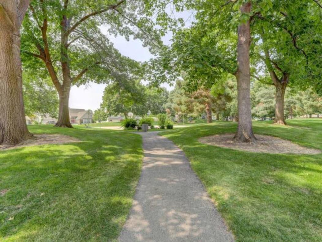 Experience Nirvana With Artwork Collections From Around The Globe Located In Lakewood Neighborhood In Se Boise Next To A Park, Minutes From Bown Crossing And The Boise River, 10 Minutes To Downtown, 4 Beds, Sleeps 8, Pets Welcome In Large Fenced In Y Exterior photo